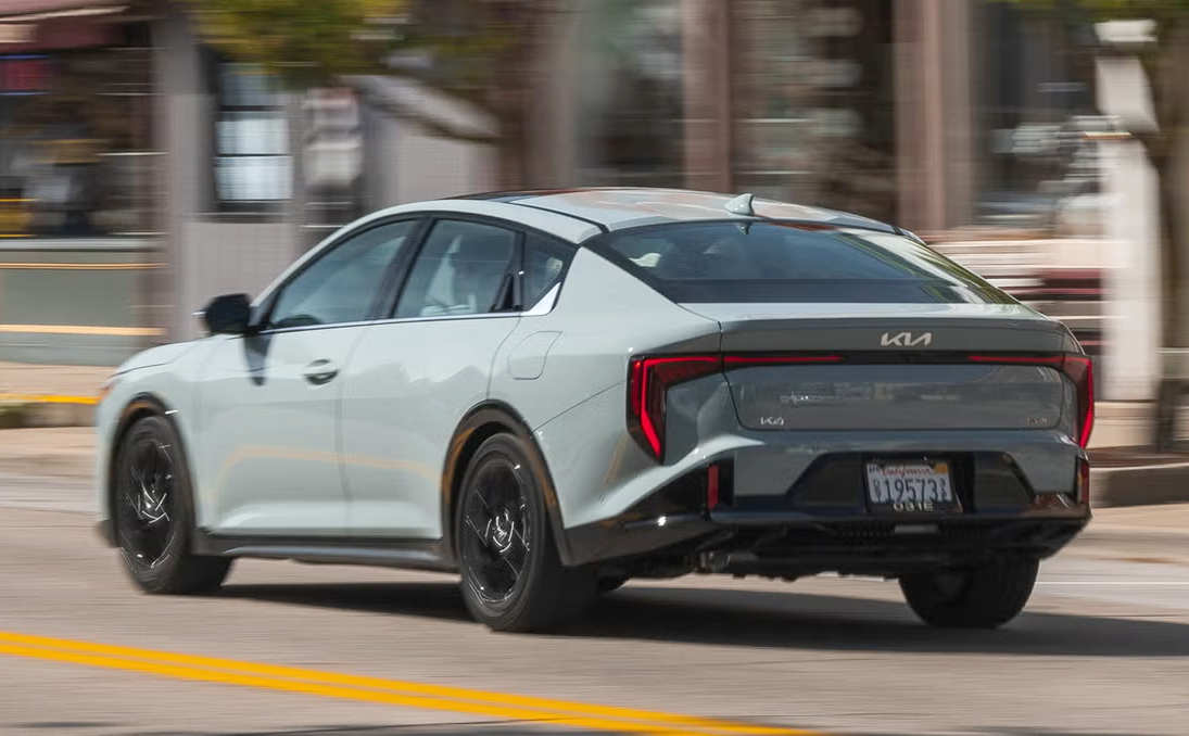 2027 Kia K4 GT-Line